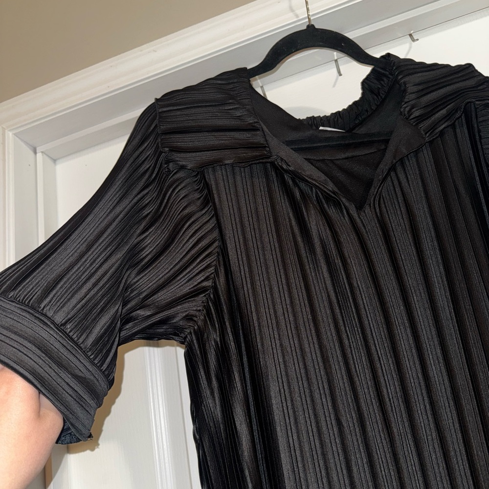 Elegant Black Pleated dress